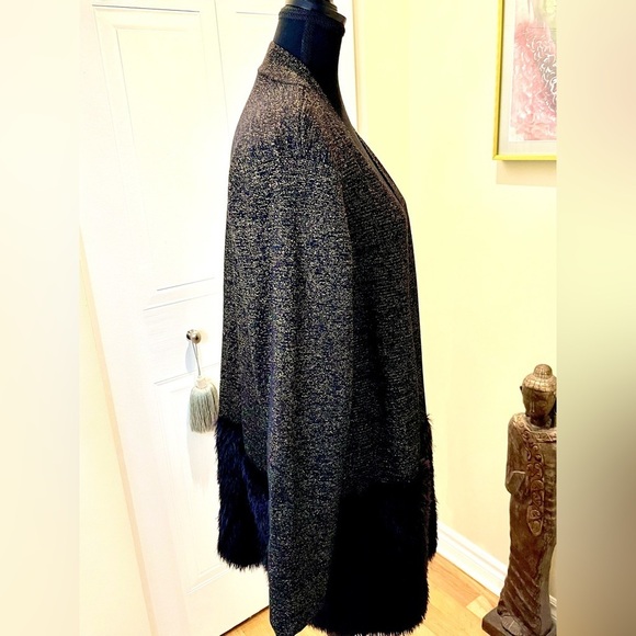 🆕Alfani Prima  Luxe metallic gold/black knit w/faux fur btm panel cardigan ✨ - Picture 6 of 13